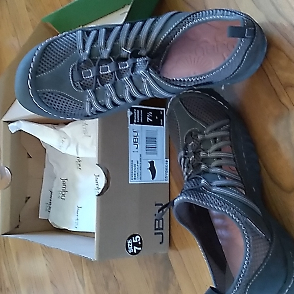 JBU Evergeen 7.5 size